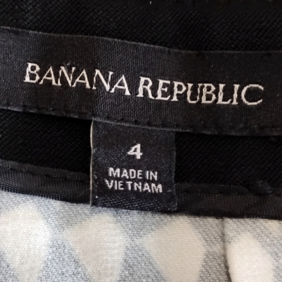 Banana Republic | NWT White Floral Silky Tank Black & White Boxy Camisole Top - Picture 3 of 12